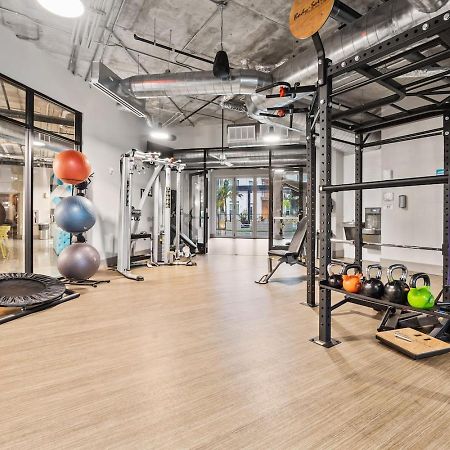 Апартаменты Tropical Field 1 Bed In Downtown With Free Parking Сент-Питерсберг Экстерьер фото